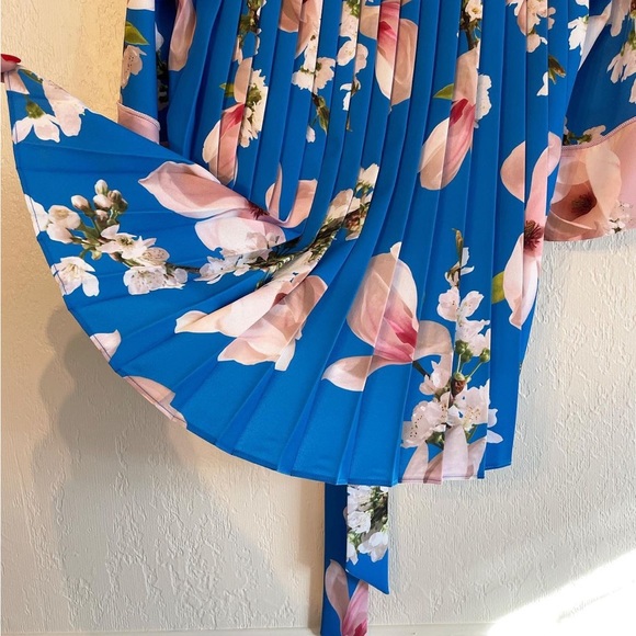 Ted Baker Floral Harmony Kimono Jacket - Picture 5 of 9